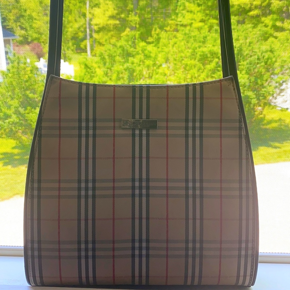 Burberry knock off purse